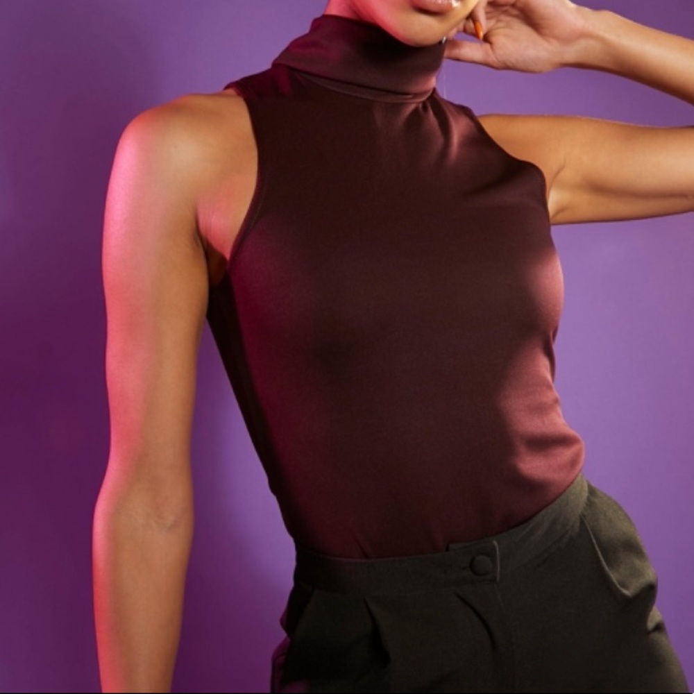 Boohoo, Size US 2 - Maroon Roll Neck Racer Tank Top